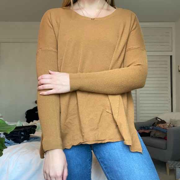 Mustard sweater - Picture 1 of 2
